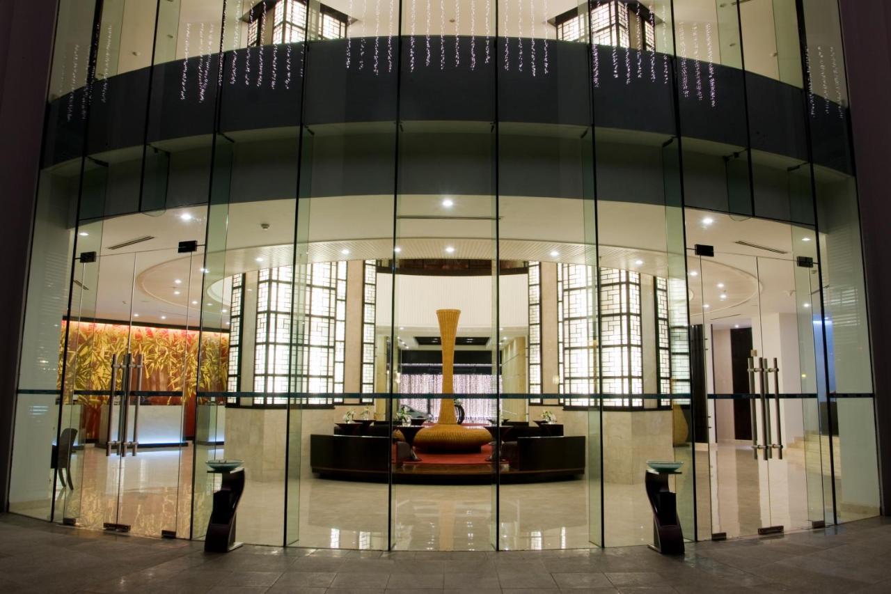 Novotel Ha Long Bay Hotel Exterior foto